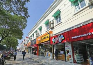 冰淇淋自動(dòng)售賣(mài)機(jī)比實(shí)體店賺錢(qián)嗎